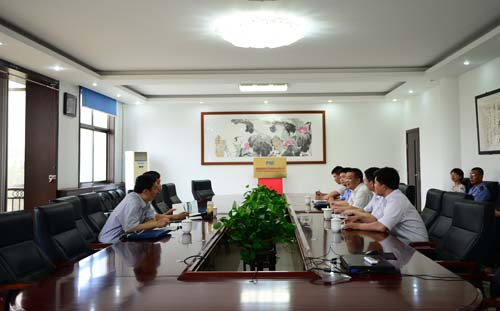 济宁市县两级工商部门商标助企走进德信手机官方网站